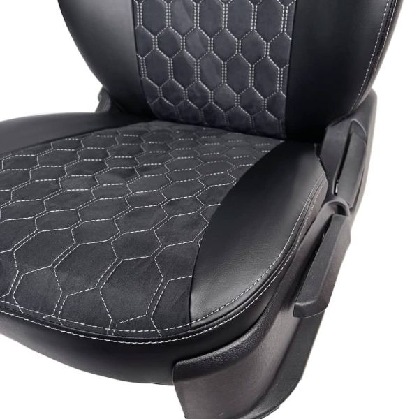 Чехлы Алькантара на Skoda Yeti 2009-2018 г.в. Чехлы Алькантара на Skoda Yeti 2009-2018 г.в.