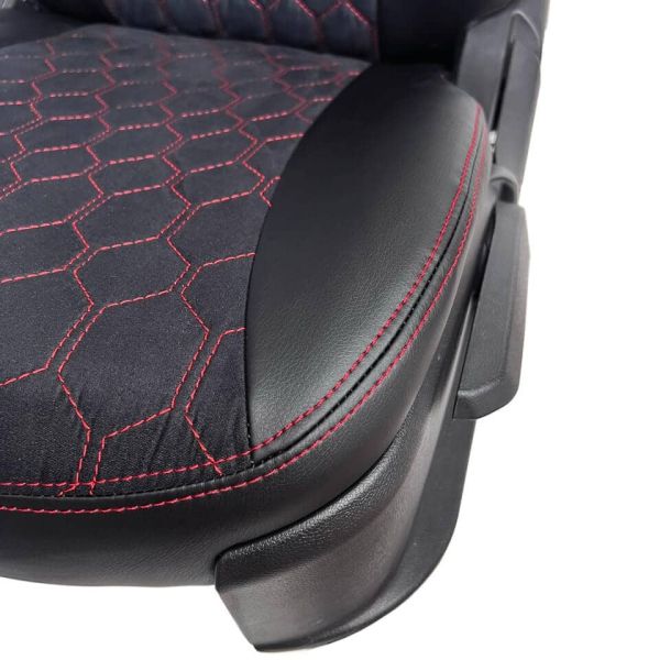 Чехлы Алькантара на Skoda Yeti 2009-2018 г.в. Чехлы Алькантара на Skoda Yeti 2009-2018 г.в.